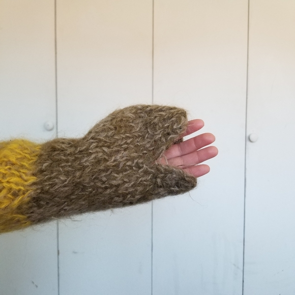 SOLD🌈1960s Mary Lewis Chunky Knit Sweater - Picture 11 of 12